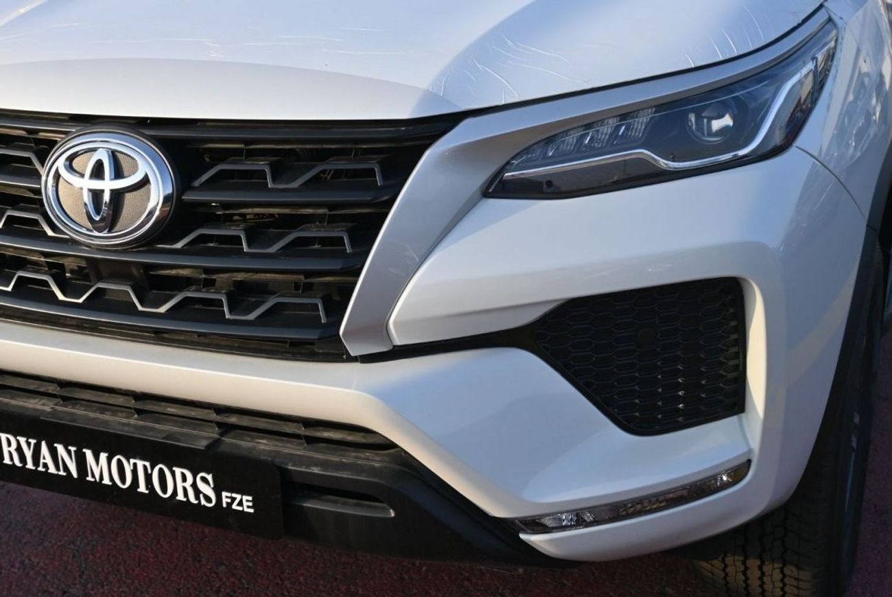 Toyota Fortuner Toyota Fortuner GX 2.7L Petrol, SUV, 2WD Color White Model 2023