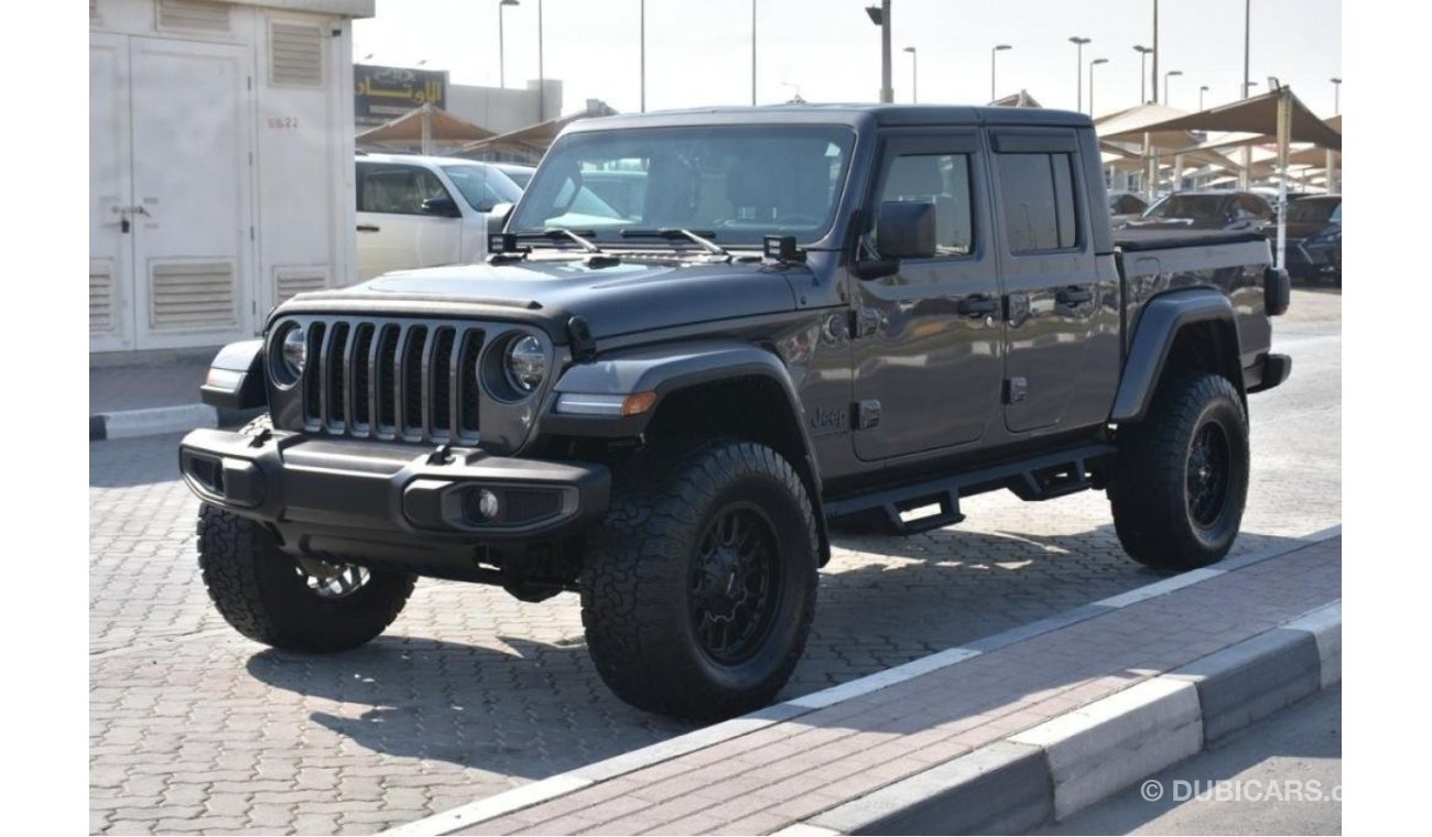 Jeep Gladiator Overland UNLMITID 3.6L V-06 ( CLEAN CAR WITH WARRANTY )