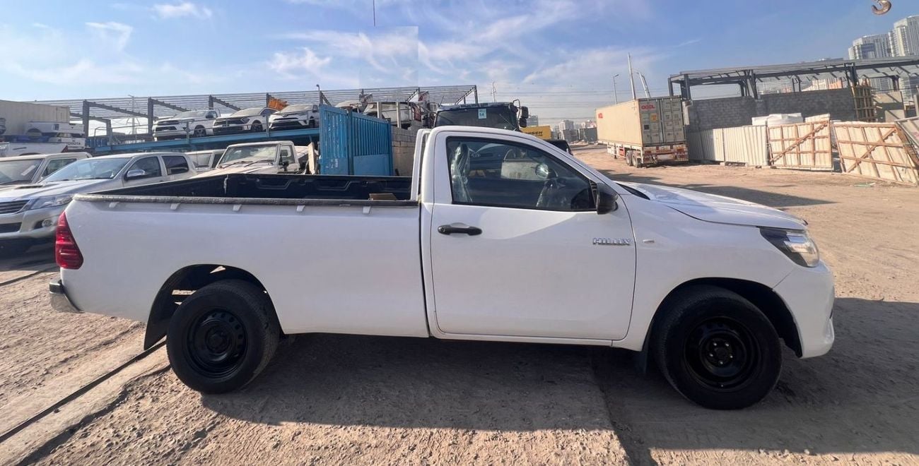 تويوتا هيلوكس RIGHT HAND VEHICLE ONLY FOR EXPORT SINGLE CAB HILUX 2.7 LITER PETROL 2WD
