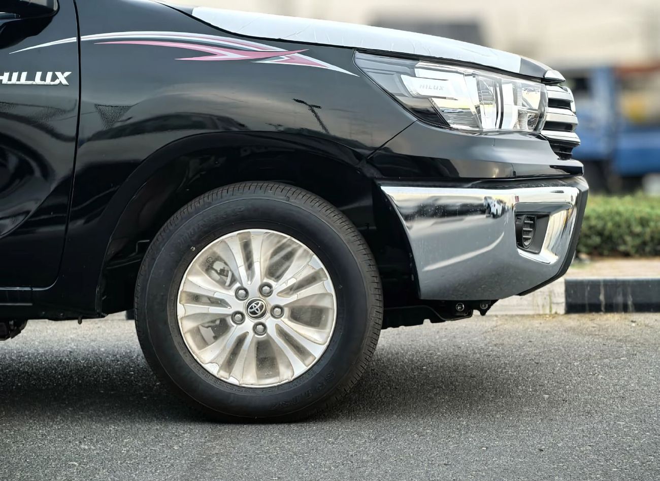 تويوتا هيلوكس TOYOTA HILUX 2.7L PETROL RWD  MANUAL TRANSMISSION