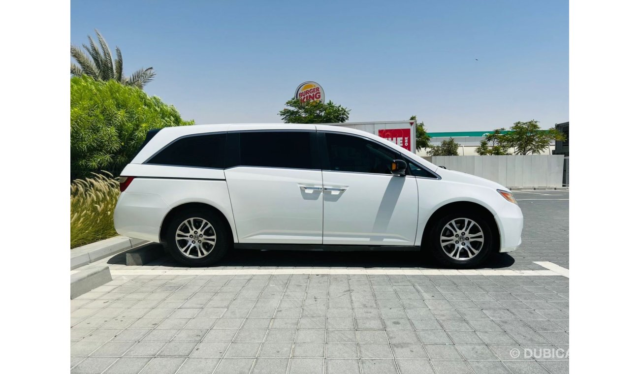 Honda Odyssey || 7 seater || GCC || Well Maintained