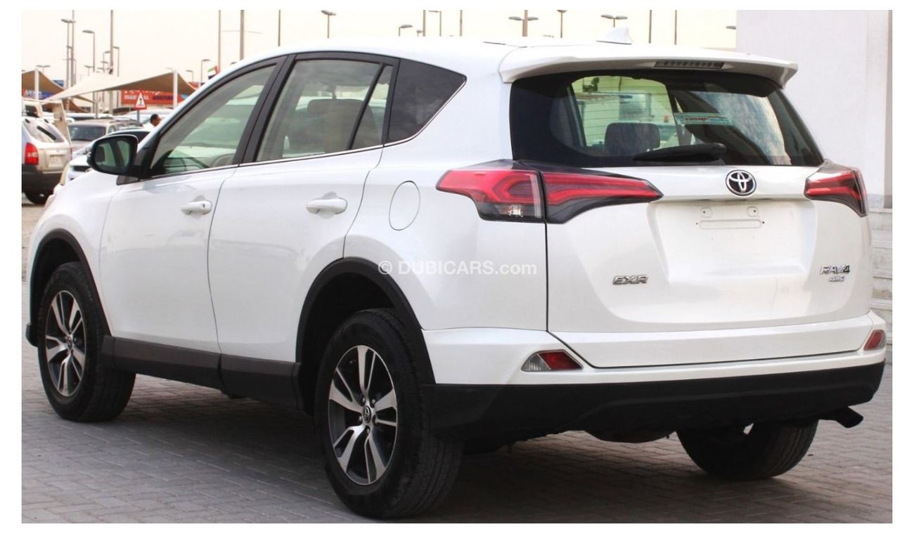 تويوتا راف ٤ EXR تويوتا راف فور خليجي 2018 بحالة ممتازة