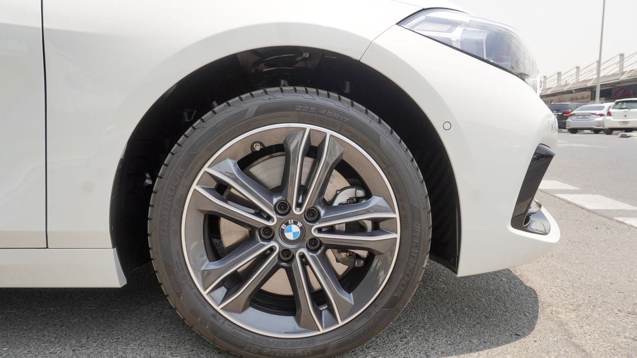 BMW 120i 2024!! LOW MILEAGE!! THREE YEARS WARRANTY