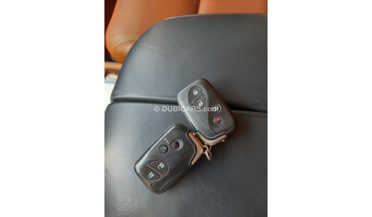 Lexus LX 570 Sport Platinum Lexus LX570 model 2015 Excellent Condition