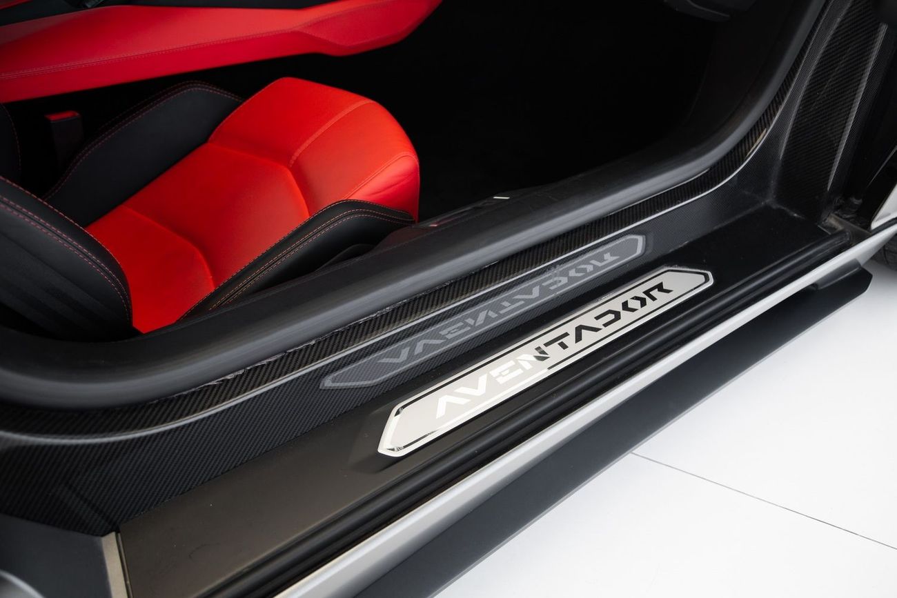 Lamborghini Aventador LP740-4 S