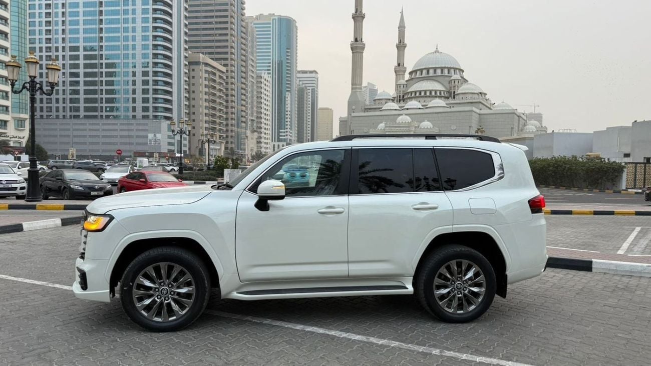 Toyota Land Cruiser Toyota landcruise 2022MODEL Engine 3.3l Diesel Transmission Automatic Interior Black colour white pu