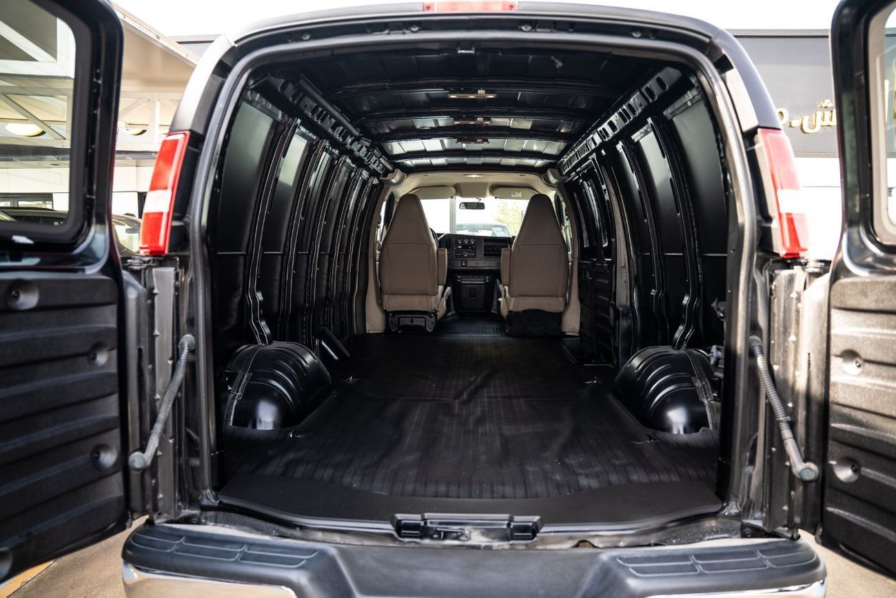 جي أم سي سافانا 3500 Cargo Extended Wheelbase 2023 GCC 6.6L V8 0Kms