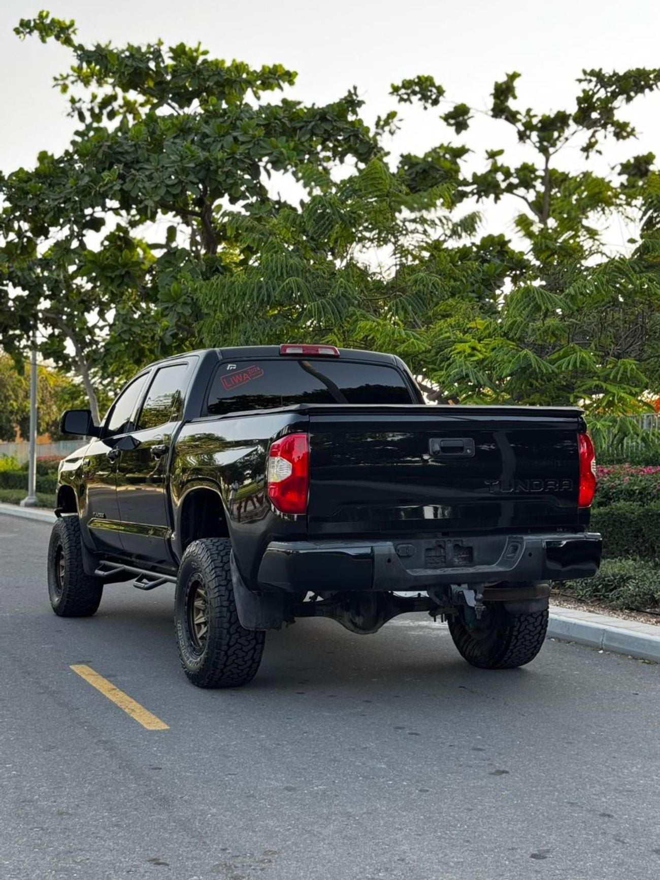 Toyota Tundra VTI CLOTH Std 5.7L