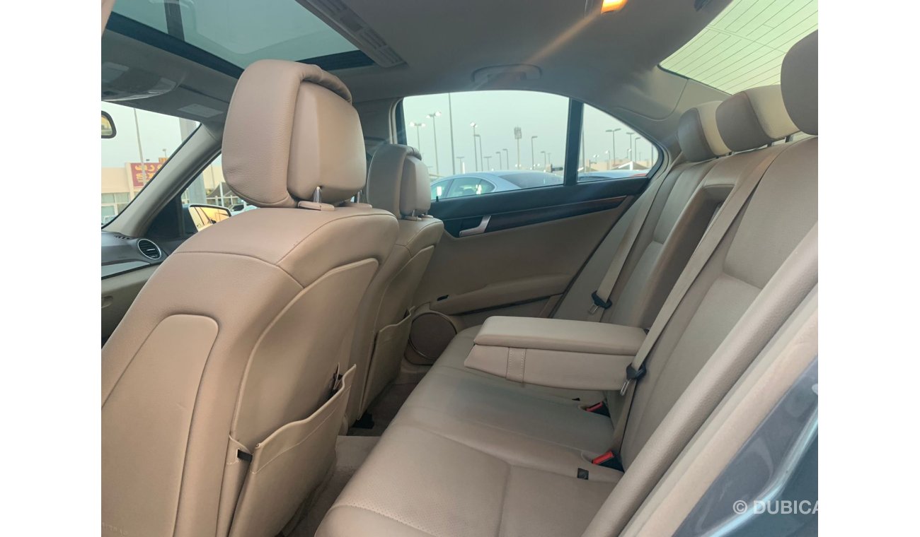 Mercedes-Benz C200 Mercedes C200_2013_GCC_Excellent_Condihion _Full option