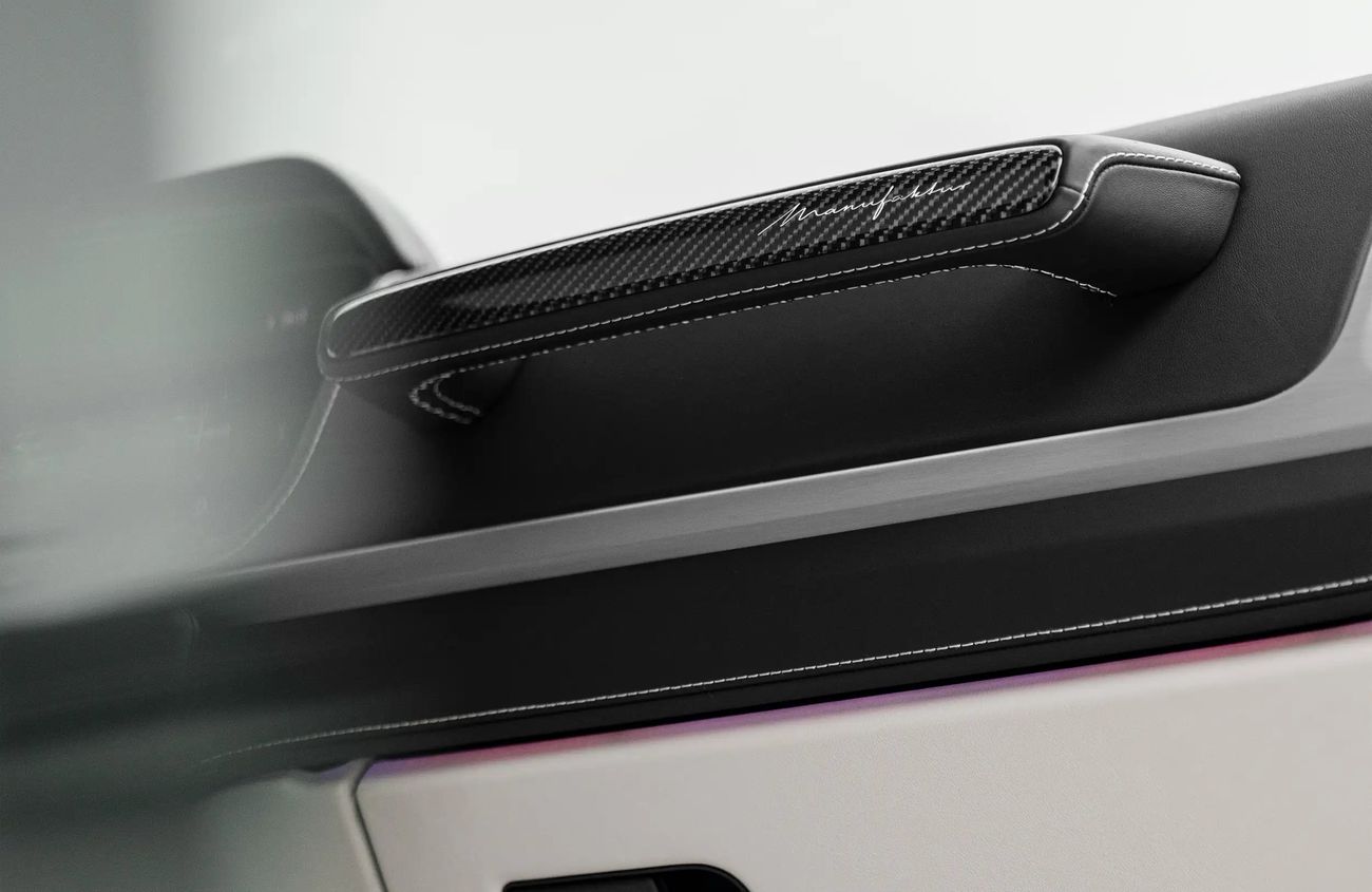 Mercedes-Benz G 63 AMG 4.0L V8 Twin-Turbocharged Engine + eMotor