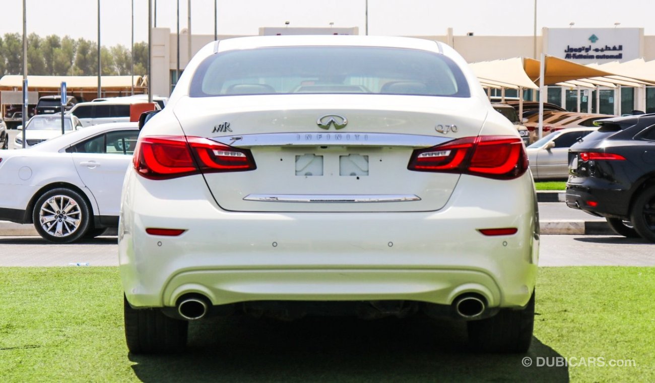 Infiniti Q70 Gcc top opition sport