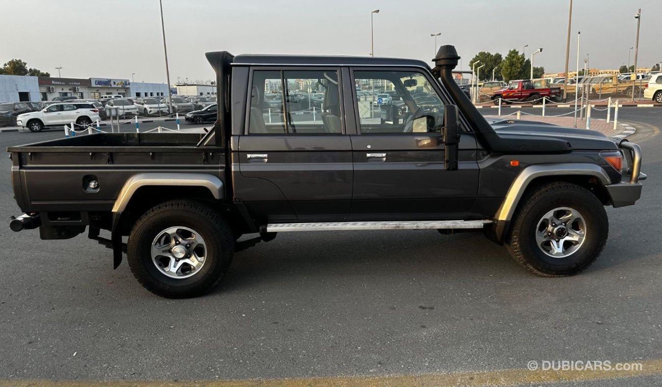 Toyota Land Cruiser Pick Up Double Cabin