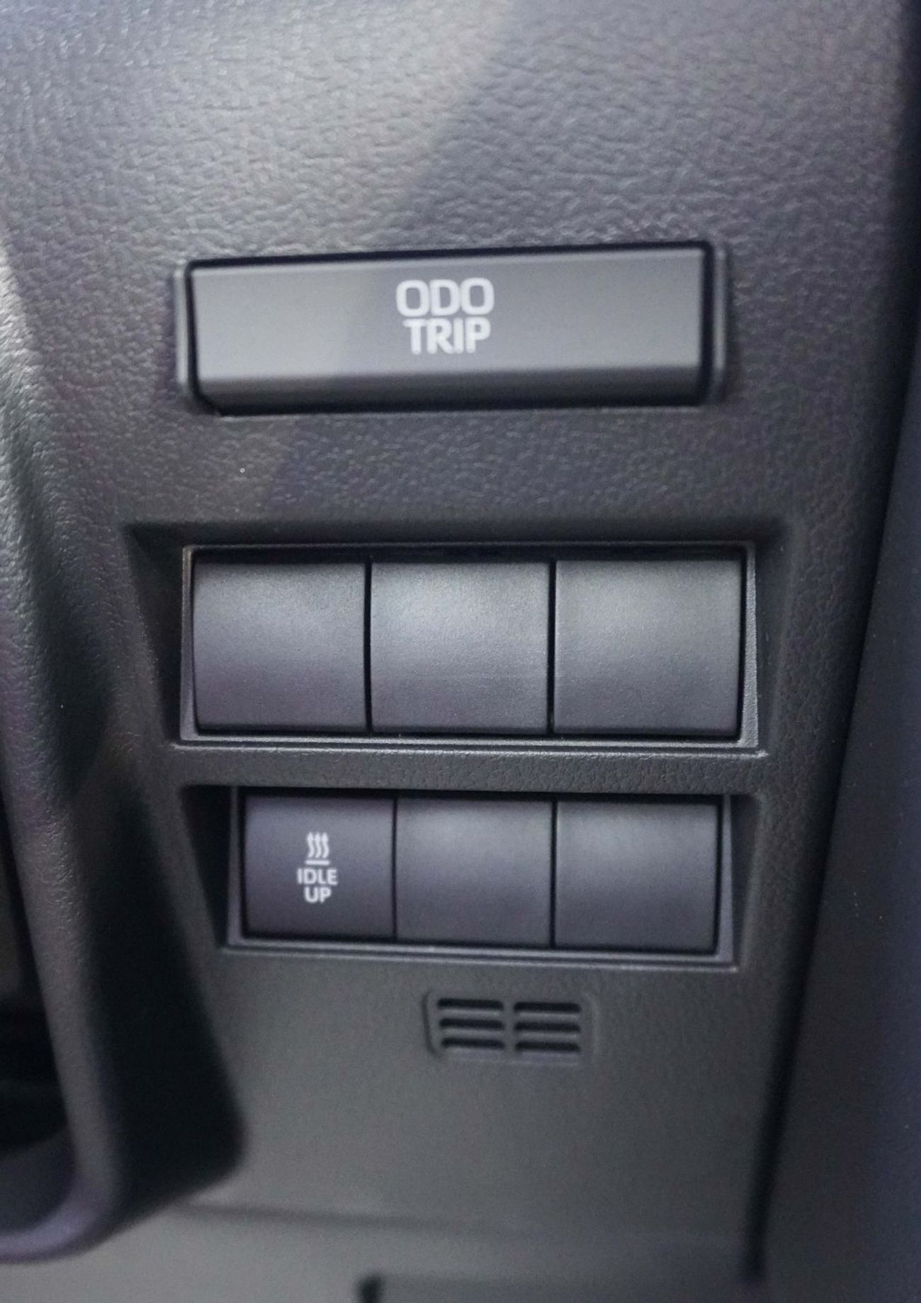 Toyota Land Cruiser VXR 3.3 TDSL A/T (SIDE STEP, HEAD-UP DISPLAY, 360 CAMERA)