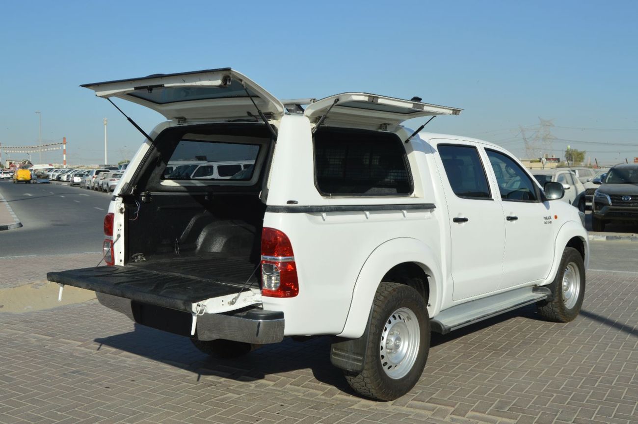 تويوتا هيلوكس Double cabin 3.0L, perfect inside and outside
