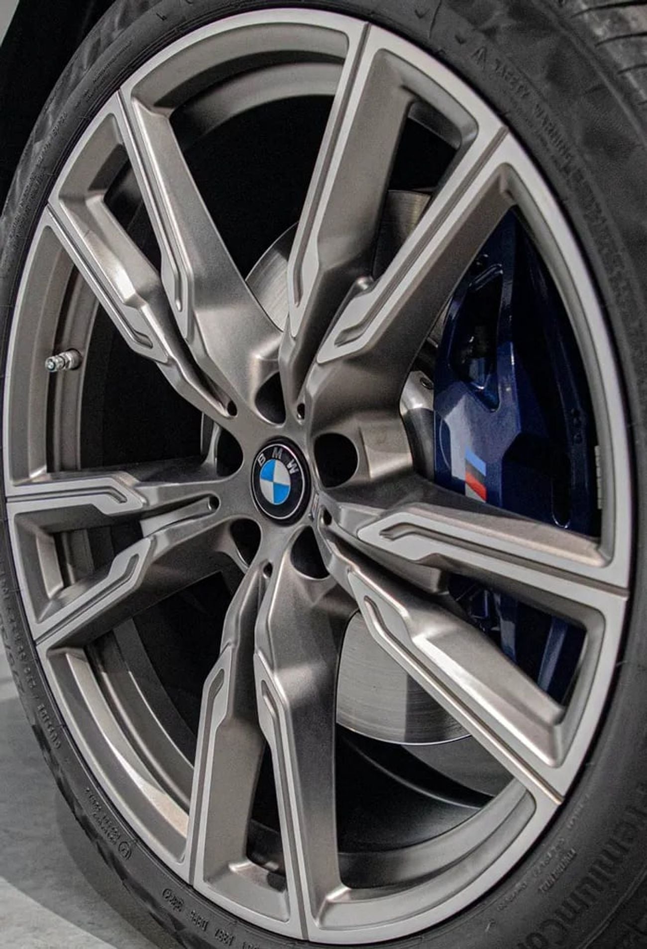 بي أم دبليو X5 M50i 4.4L