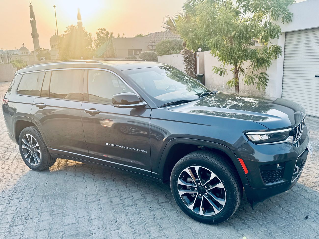 جيب جراند شيروكي Overland 3.6L