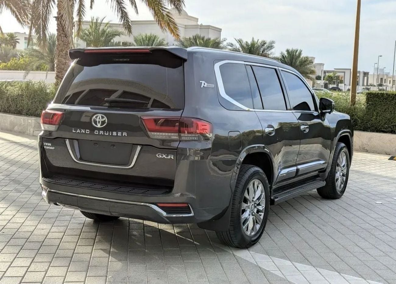 Toyota Land Cruiser GXR Toyota landcruise 2013Model GXR Facelifted 2025 4.0L V6 petrol Engine Colour Black push start Transm