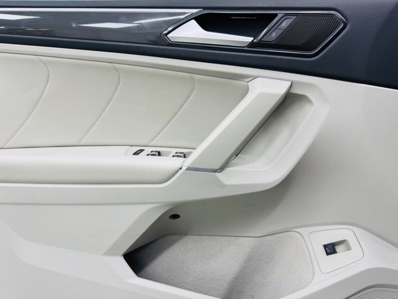 فولكس واجن تيجوان SEL 2.0L