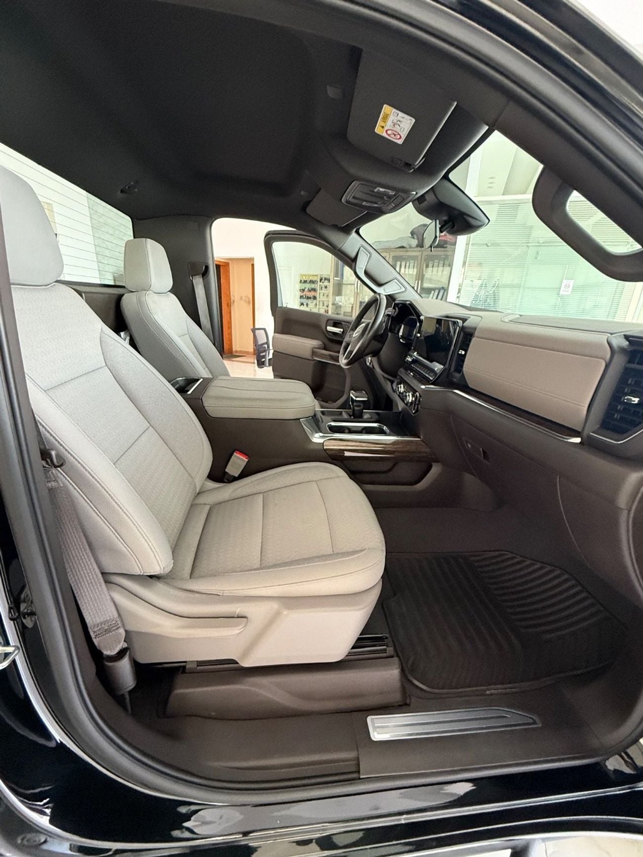 GMC Sierra 5.3L V8 SLT Crew Cab (AWD)