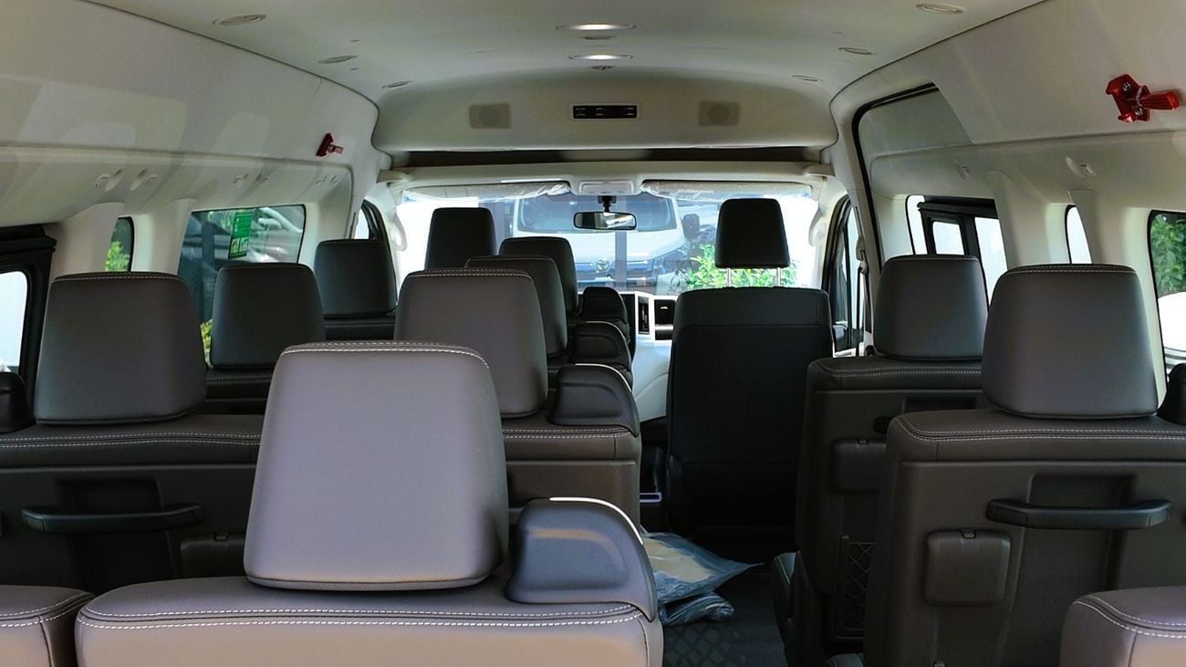 Toyota Hiace TOYOTA HIACE GL FULL OPTION M/T