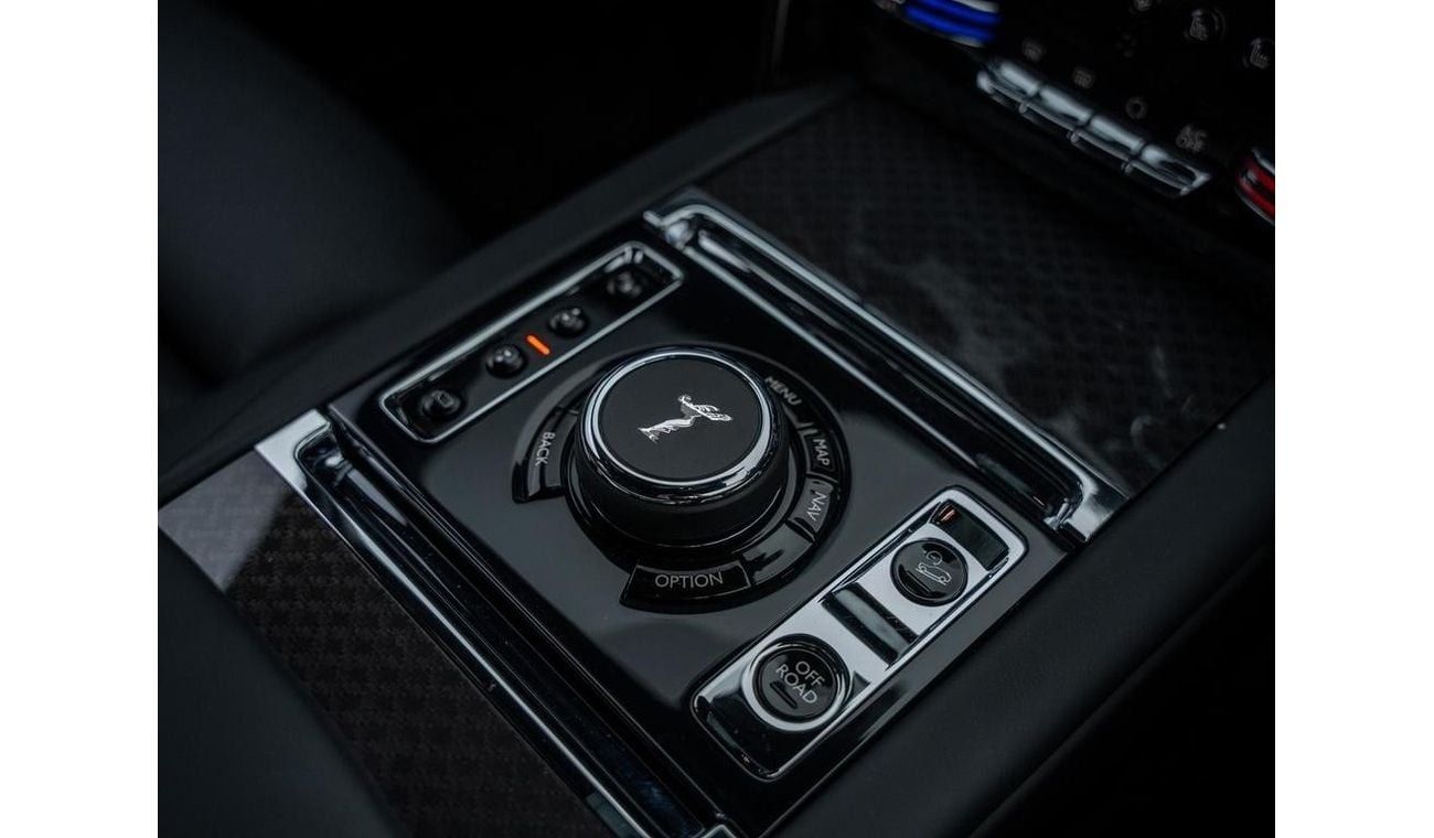 رولز رويس كولينان 6.75 V12 Black Badge RIGHT HAND DRIVE