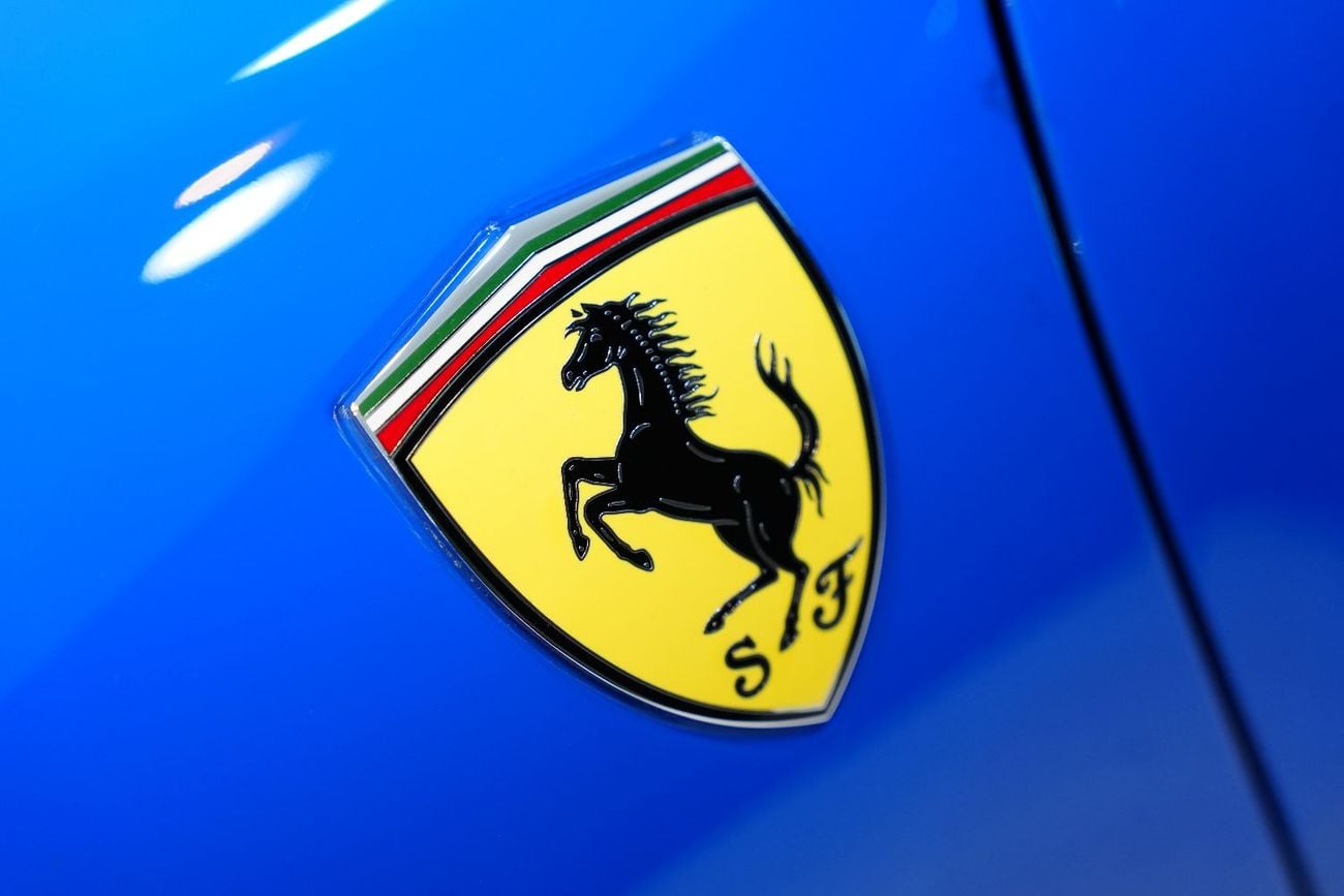 Ferrari 296 GTB 3.0T V6 PHEV Extended Assetto Fiorano Package, Apple CarPlay, Daytona Seats!!