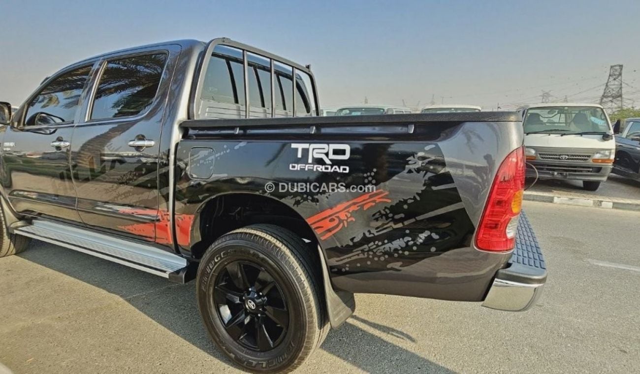 Toyota Hilux MANUAL TRANSMISSION | 2.5L DIESEL ENGINE | LEFT-HAND-DRIVE