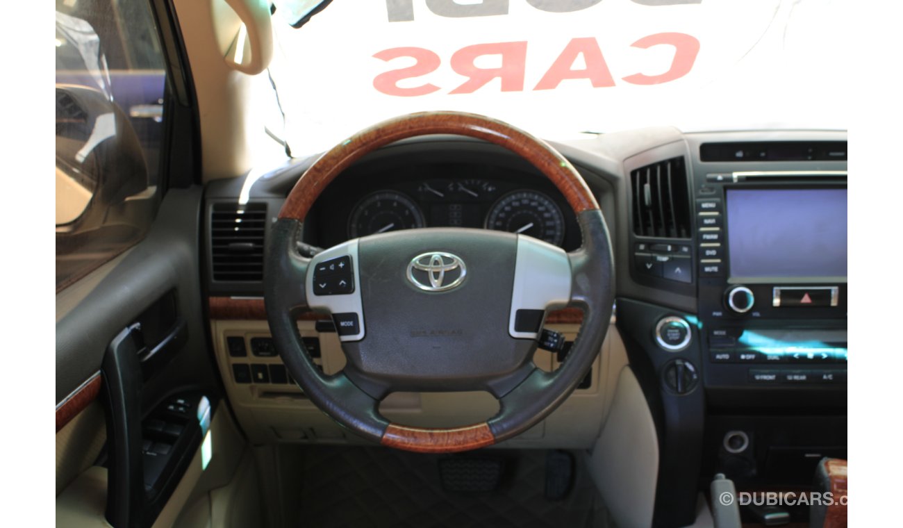 تويوتا لاند كروزر GXR,V8, 4.6L Petrol, Alloy Rims, DVD Camera, Driver Power Seat, Leather Seats, (LOT # 8824)