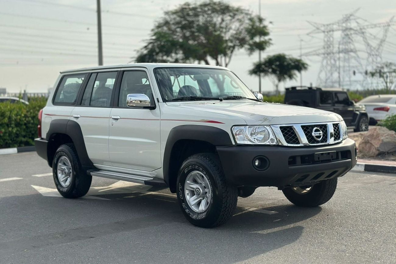 Nissan Patrol SAFARI GL 4.8L M/T (7 Seater)