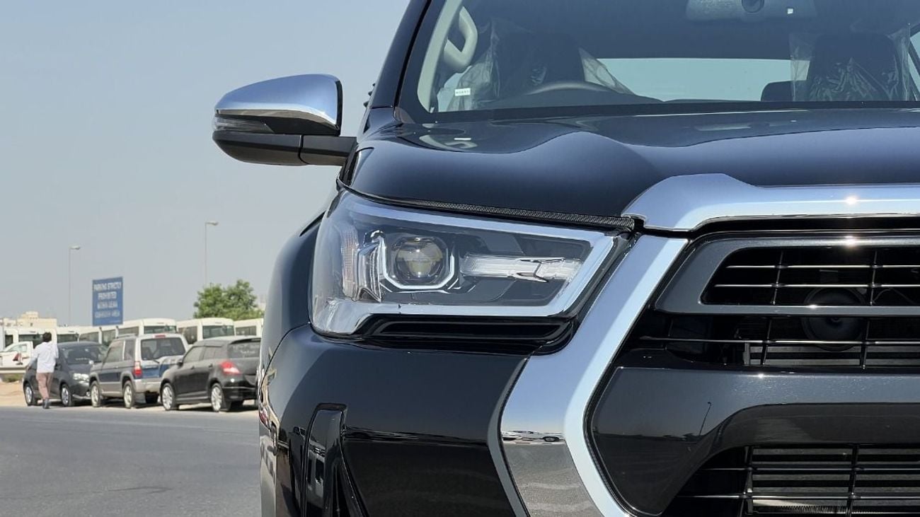 تويوتا هيلوكس S GLX 2.8L 4WD M/T