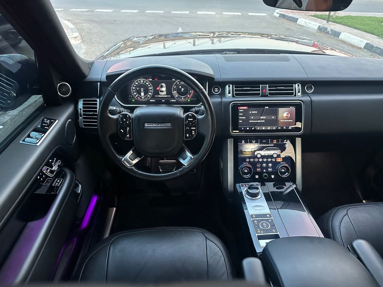 Land Rover Range Rover HSE P525 V8 Westminster 3 years warranty and 3 free services