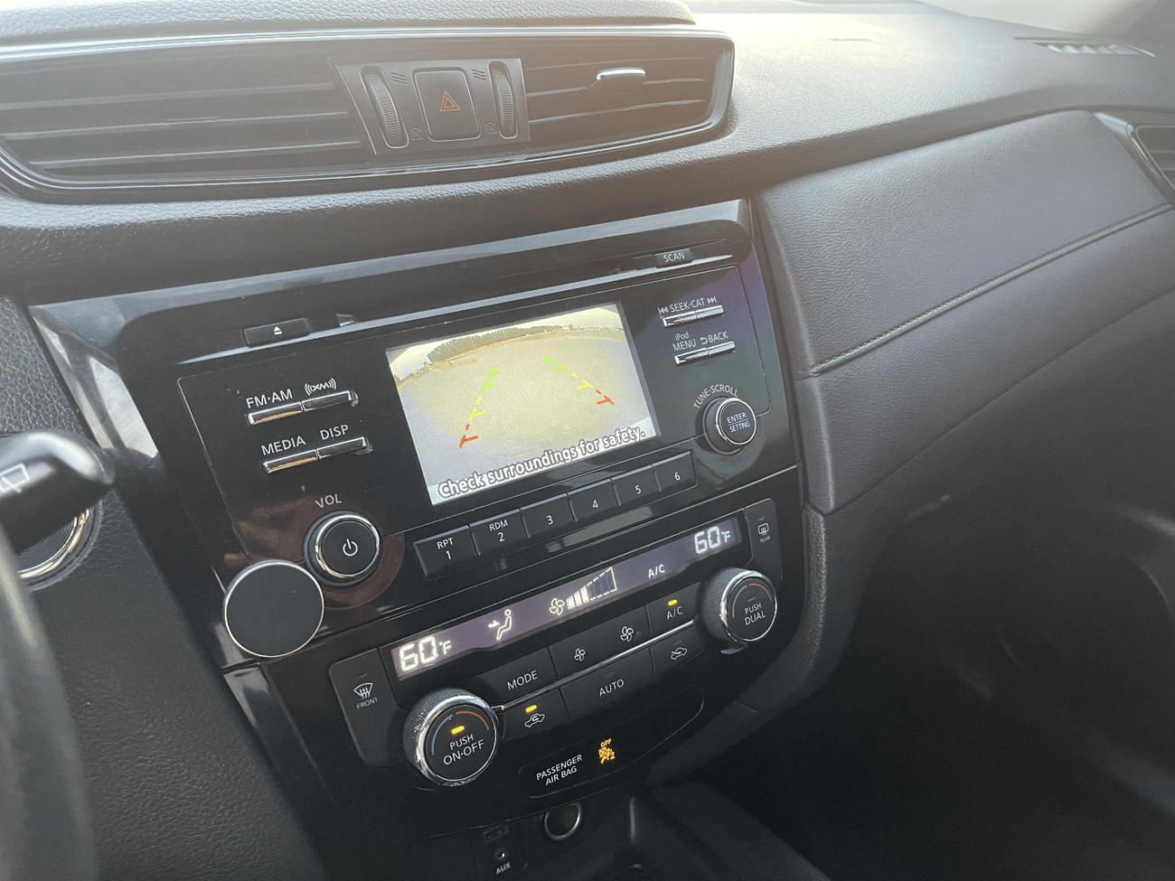 Nissan Rogue nissan rouge 2017 usa in very good    Nissan Pathfinder    Excellent Condition (USA  _ SPEC) - MODEL