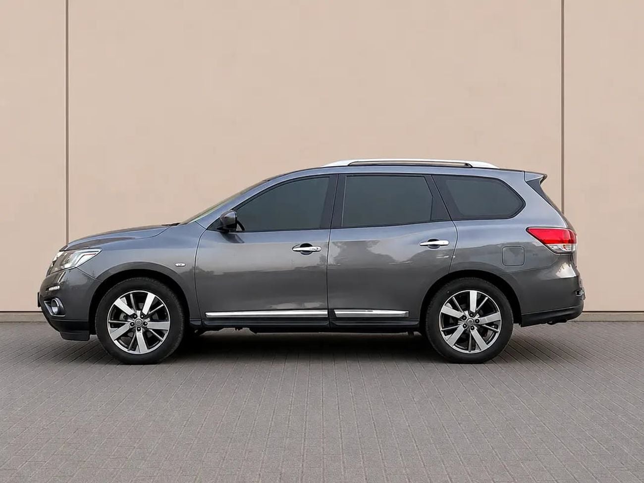 Nissan Pathfinder 901 P.M | SV GCC Specs