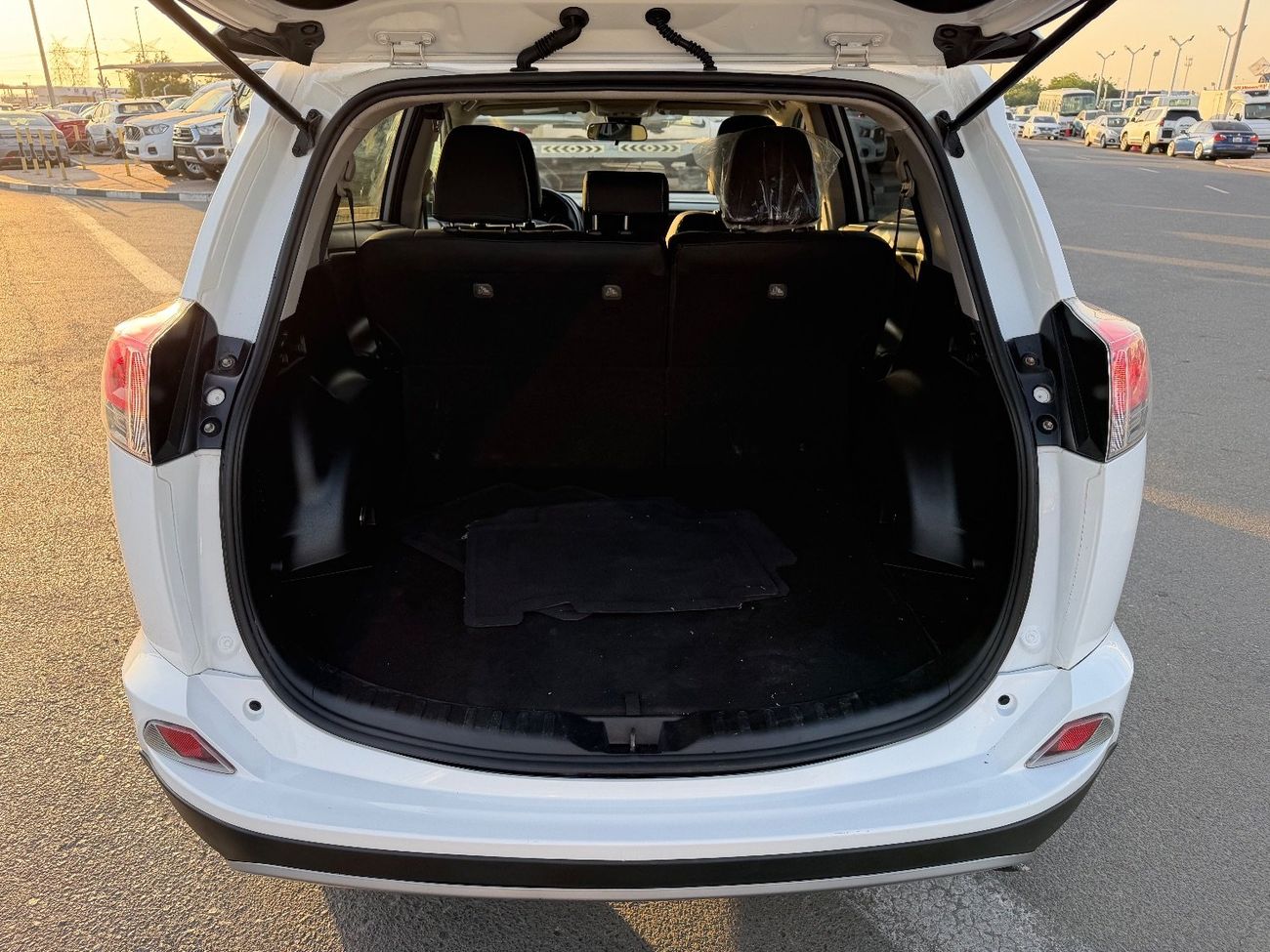 تويوتا راف ٤ 