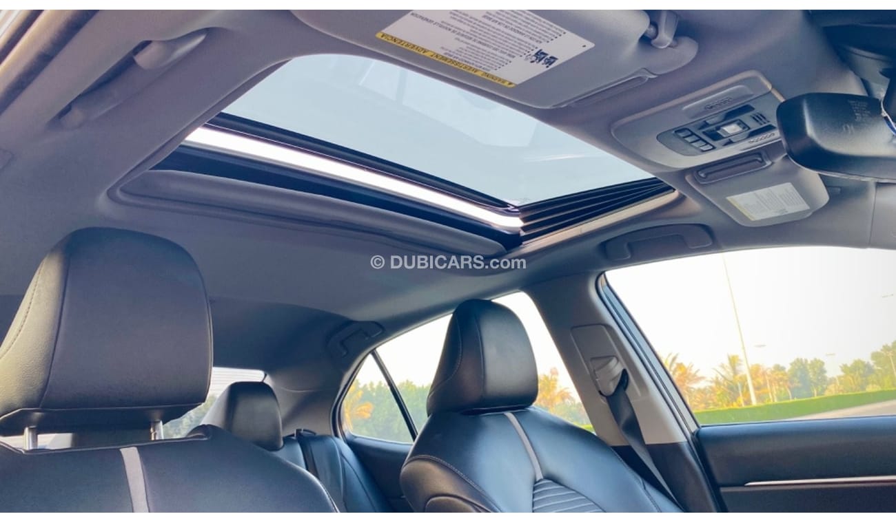 Toyota Camry Hybrid Full option