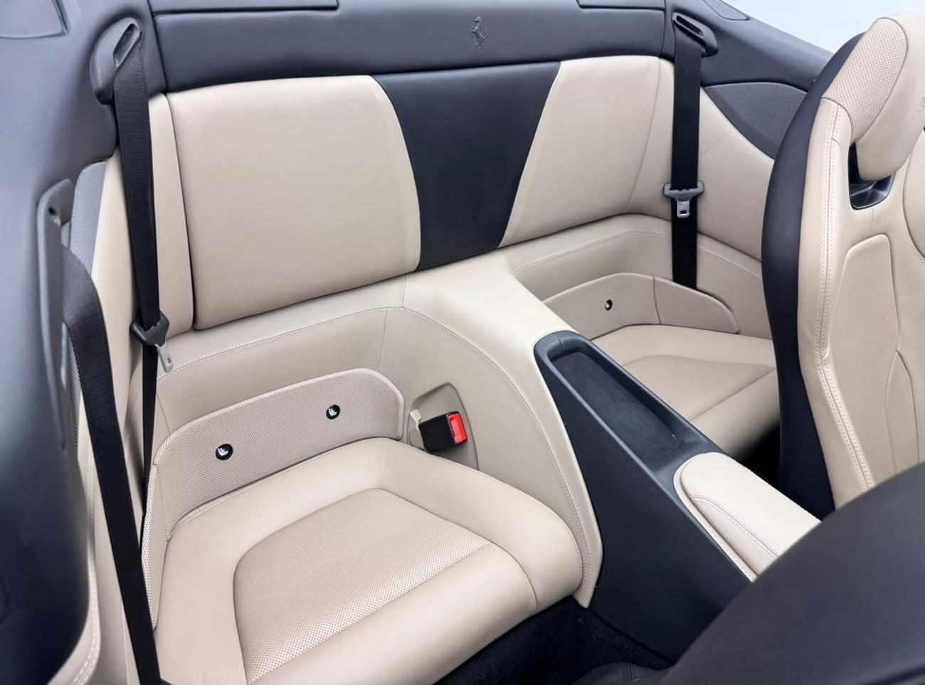 Ferrari Portofino Std 3.9L 2020 Ferrari Portofino, Ferrari Warranty+Service Contract+Full Service History, GCC