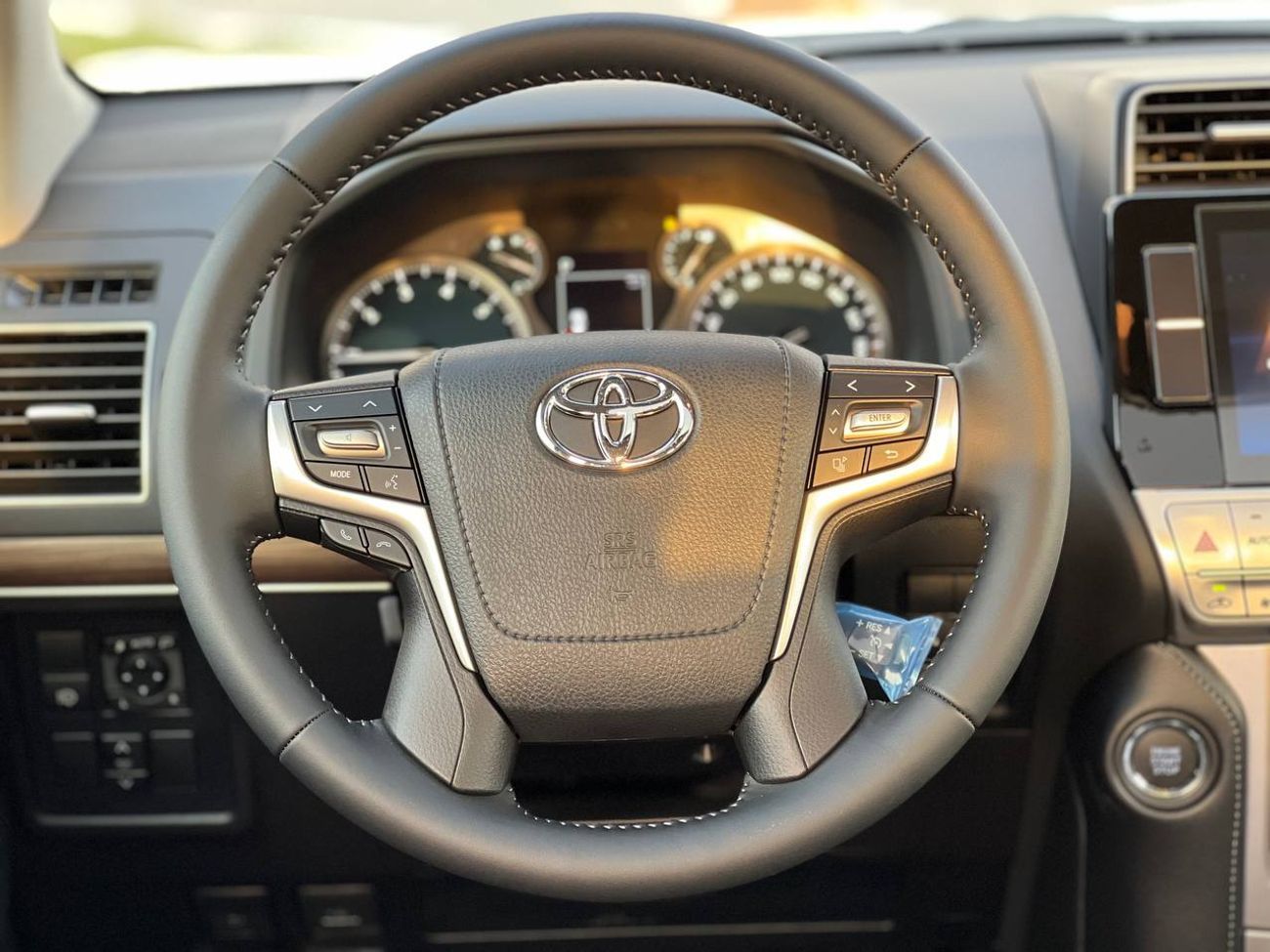 Toyota Prado VX+ 4.0L PTR A/T // 2023 // HIGH OPTION WITH POWER & LEATHER & COOLING SEATS , DVD & BACK CAMERA //
