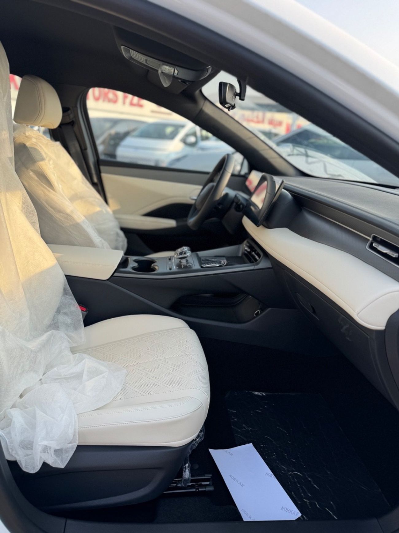 BYD QIN PLUS BYD Qin Plus 1.5 L Hybrid