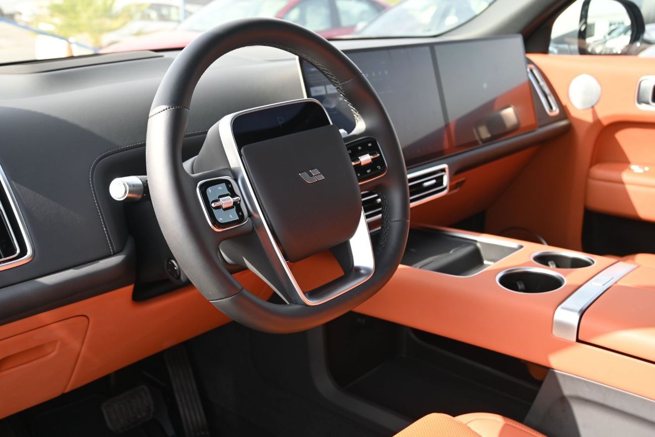 لي اوتو L9 Li L9 Ultra 1.5L Turbo Range Extended EV Model 2024 Color Silver