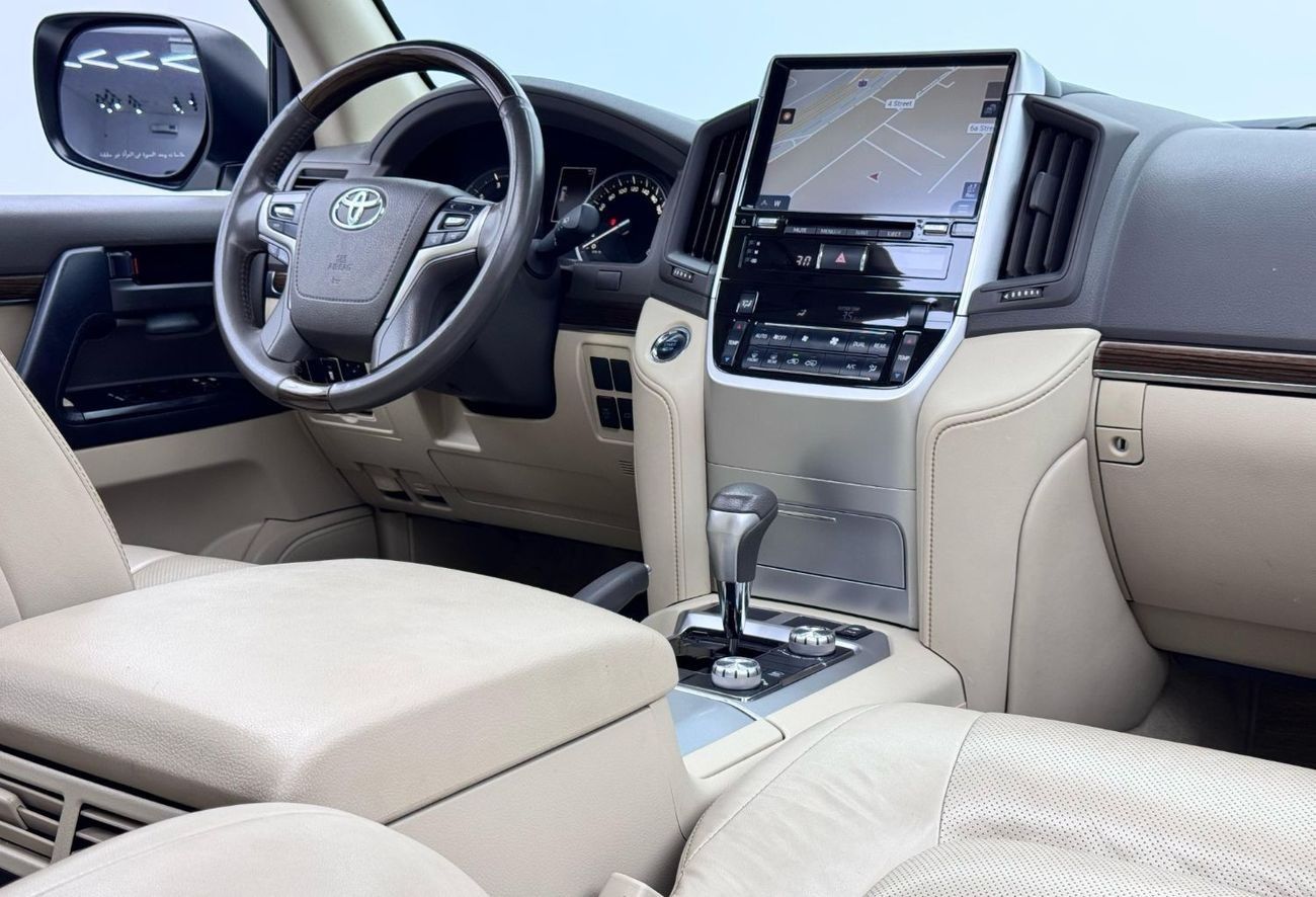 Toyota Land Cruiser GXR 4.6L 2019 Toyota Land Cruiser GX-R, 1 Year Warranty, Full Agency Service History, GCC