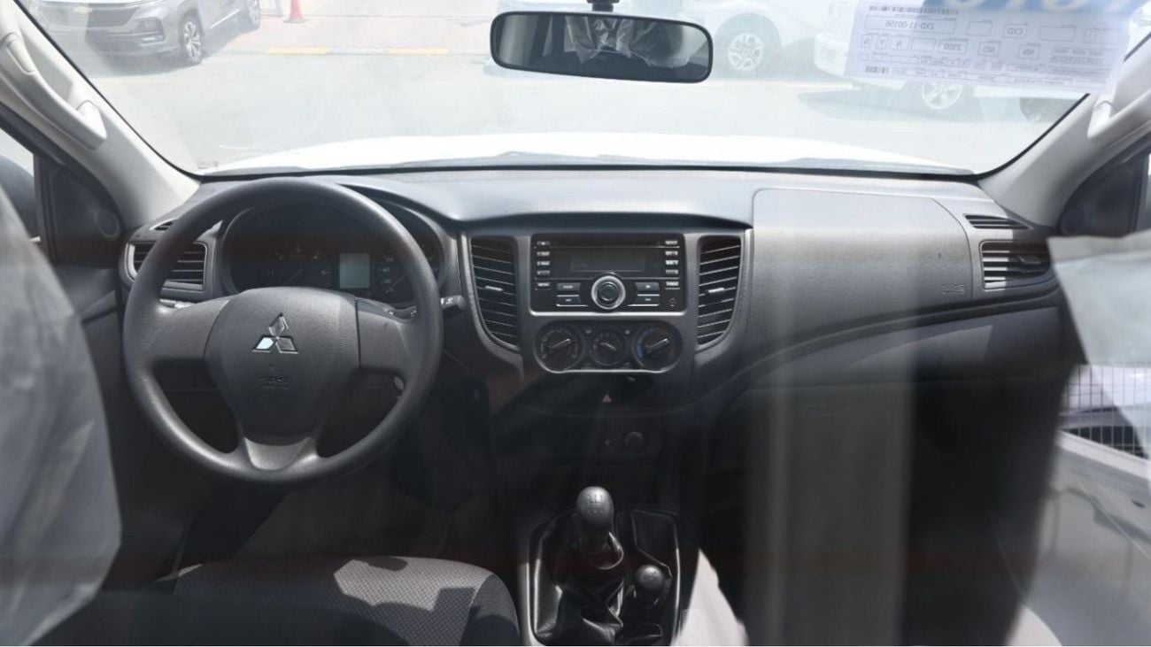 Mitsubishi L200 Mitsubishi L200 2.5L Turbo SC 4WD Manual ABS