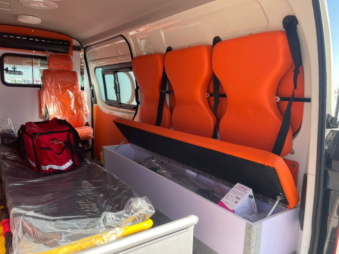 تويوتا هاياس TOYOTA HIACE AMBULACE 3.5 PETROL AUTOMATIC TRANMISSION