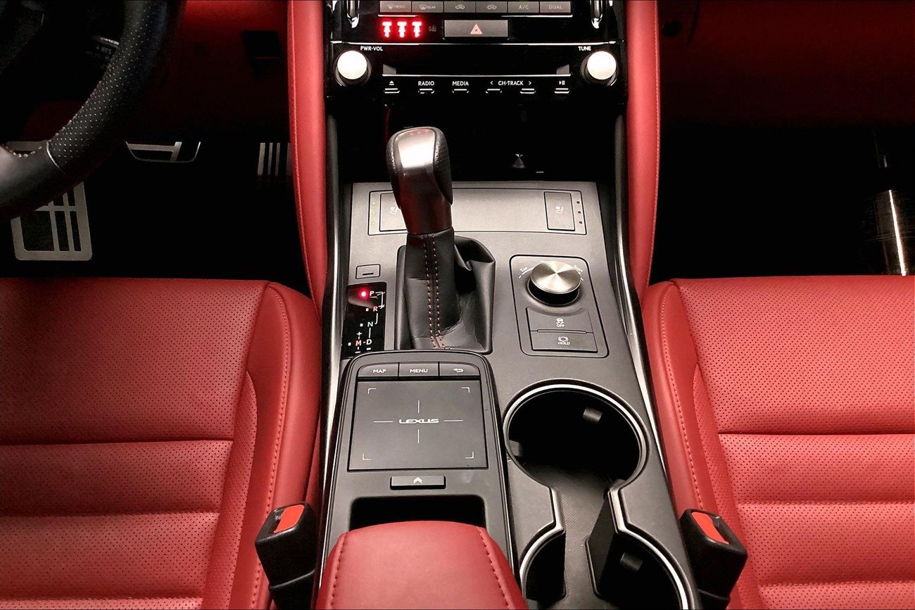 لكزس IS 350 F Sport Platinum | National Day Celebration | شامل الضمان | 0 ﺪﻔﻋﺓ ﺃﻮﻟﻯ