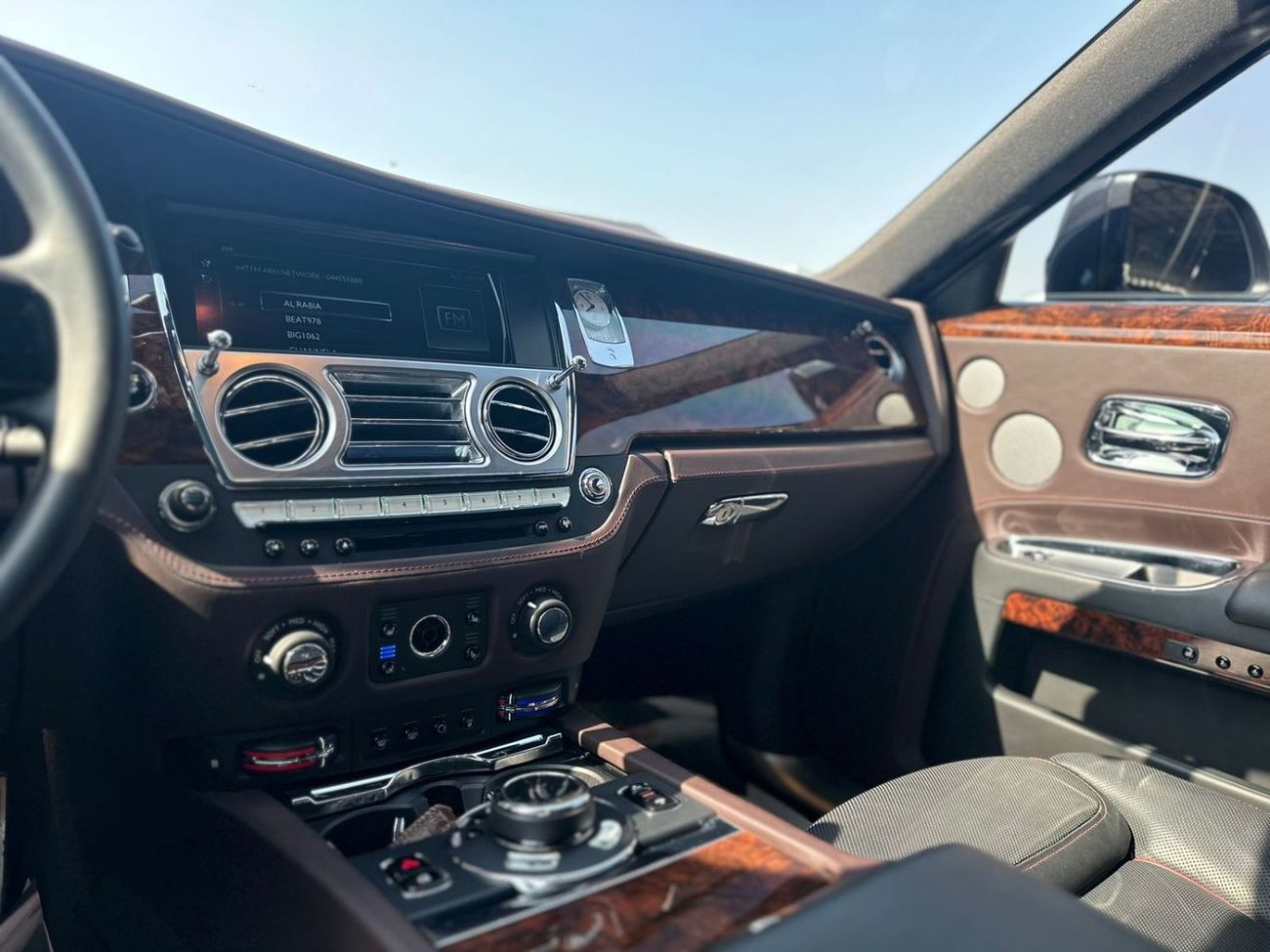 رولز رويس جوست Rolls Royce Ghost 2019 Korean Specs