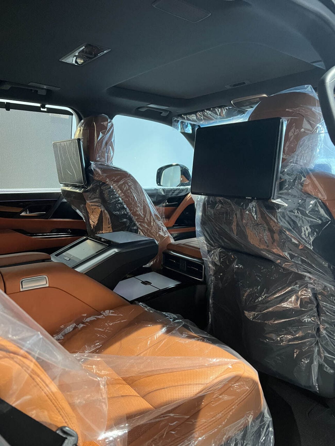 Lexus LX 600 3.5l PETROL A/T VIP 4 SEATER FULL OPTION EUROPE SPECIFICATION