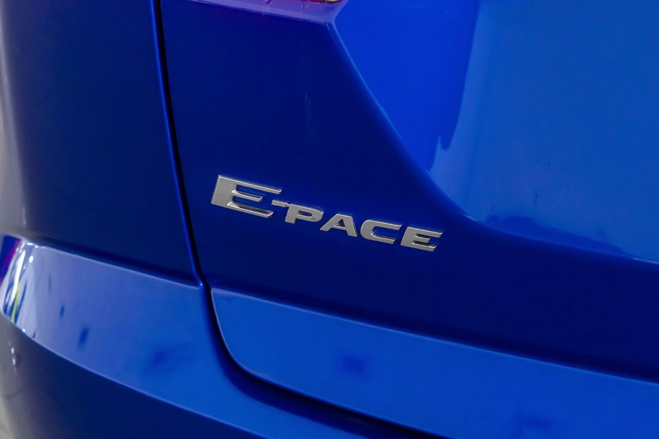 جاكوار E Pace S 2.0L