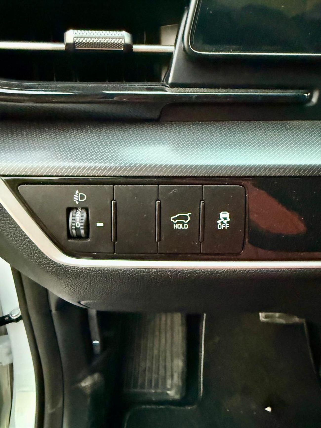 كيا سبورتيج 2.0L MPI LX (FWD)