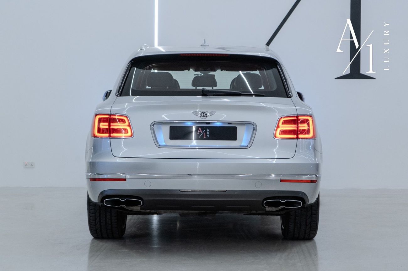 Bentley Bentayga Bentayga 4.0T 2019 Bentley Bentayga, Full Service History, Excellent Condition, GCC Spec