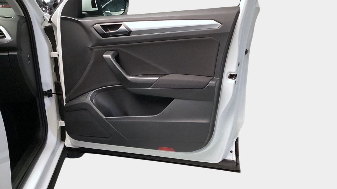 فولكس واجن T ROC 1.4 TSI LIFE | شامل الضمان | 0 ﺪﻔﻋﺓ ﺃﻮﻟﻯ