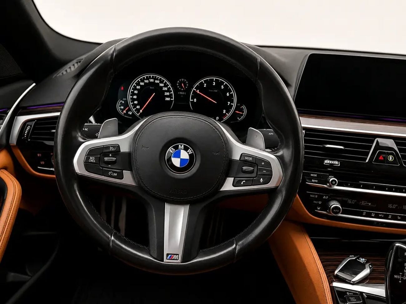 BMW 520i 1,183 P.M | 520i M Sport | GCC Specs | Pristine Condition
